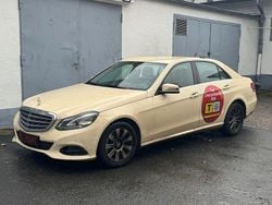 Gelb Gebraucht 2015 Mercedes E200 Limousine | 3.600 € (Guter Preis)
