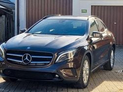 Braun Gebraucht 2014 Mercedes GLA200 Urban SUV | 14.550 € (Fairer Preis)