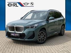 Grün Neu 2025 BMW iX1 M Sport SUV | 53.940 € (Guter Preis)