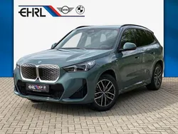 Grün Neu 2025 BMW iX1 M Sport SUV | 56.540 € (Fairer Preis)