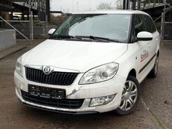Weiß Gebraucht 2011 Skoda Fabia Ambition Kombi | 1.480 € (Guter Preis)