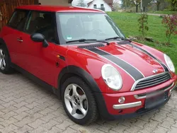 Rot Gebraucht 2003 Mini ONE Kleinwagen | 2.460 € (Teuer)