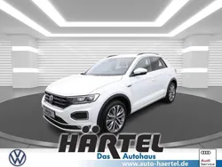 Weiß (pure white (weiß)) Gebraucht 2022 VW T-Roc Sport SUV | 28.100 € (Guter Preis)