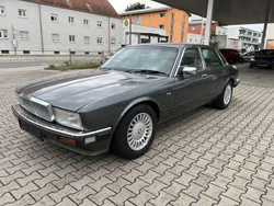 Grau Gebraucht 1989 Jaguar XJ40 Limousine | 4.900 €