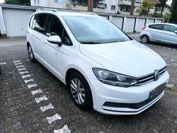 Weiß Gebraucht 2017 VW Touran Van / Kleinbus | 14.950 € (Guter Preis)