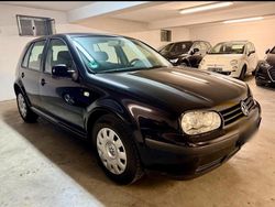 Schwarz Gebraucht 1998 VW Golf IV Kleinwagen | 3.800 €