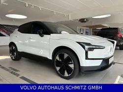 Weiß Gebraucht 2024 Volvo EX30 Performance SUV | 39.950 € (Fairer Preis)