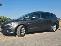 Grau Gebraucht 2017 Ford S-MAX S Van / Kleinbus | 19.500 € (Fairer Preis)