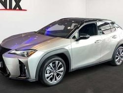 Silber Gebraucht 2024 Lexus UX 300h Sport Design Packet SUV | 39.900 € (Fairer Preis)