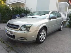 Grau Gebraucht 2005 Opel Signum Cosmo Kombi | 1.950 € (Fairer Preis)