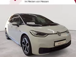 Gletscherweiß metallic / dach schwarz Gebraucht 2020 VW ID.3 Pro Kleinwagen | 18.590 € (Fairer Preis)