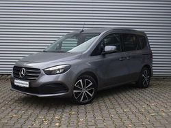 Chromitgrau metallic Gebraucht 2022 Mercedes T180 Edition Van / Kleinbus | 24.490 € (Guter Preis)