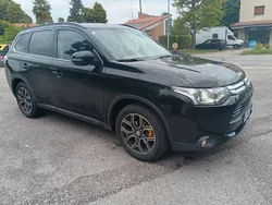 Schwarz Gebraucht 2015 Mitsubishi Outlander Classic Collection Plus SUV | 12.800 € (Guter Preis)