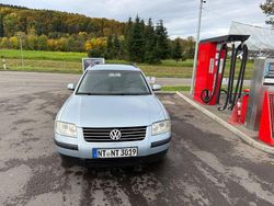 Blau Gebraucht 2003 VW Passat Basis Kombi | 1.299 € (Guter Preis)
