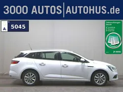 Weiß Gebraucht 2019 Renault Mégane GrandTour Kombi | 10.980 € (Guter Preis)
