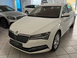 Weiß Gebraucht 2021 Skoda Superb Style Kombi | 24.999 € (Fairer Preis)