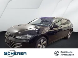 Grenadillschwarz metallic Gebraucht 2024 VW Passat Business Kombi | 30.900 € (Guter Preis)