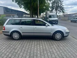 Silber Gebraucht 2002 VW Passat Highline Kombi | 1.599 € (Guter Preis)