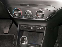 Schwarz Gebraucht 2023 Hyundai i20 Trend Kleinwagen | 13.790 €