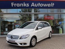 Calcitweiss unilack Gebraucht 2013 Mercedes B180 Van / Kleinbus | 6.990 € (Fairer Preis)