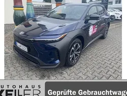 Regentblau metallic Gebraucht 2025 Toyota bZ4X Team SUV | 39.660 € (Superpreis)