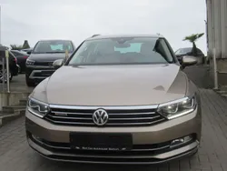 Gold Gebraucht 2016 VW Passat Highline Kombi | 20.790 € (Guter Preis)
