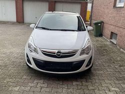 Weiß Gebraucht 2012 Opel Corsa Color Edition Kleinwagen | 4.000 € (Guter Preis)