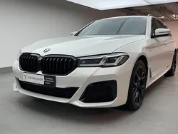 Alpinweiss 3 Gebraucht 2024 BMW 530e Shadowline Kombi | 51.440 € (Teuer)