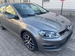 Limestone grey Gebraucht 2015 VW Golf VII Comfortline Limousine | 12.199 € (Guter Preis)