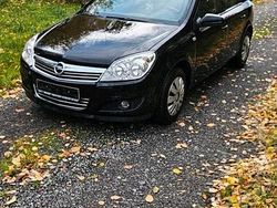 Schwarz Gebraucht 2009 Opel Astra Limousine | 500 € (Guter Preis)