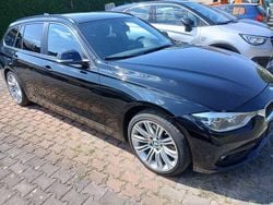 Schwarz 2 Gebraucht 2016 BMW 320 Advantage Kombi | 12.900 € (Etwas zu teuer)