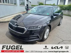 Schwarzmagic perleffekt Gebraucht 2022 Skoda Octavia Ambition Kombi | 19.999 € (Guter Preis)