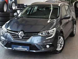 Grau Gebraucht 2020 Renault Mégane IV Business Limousine | 13.950 € (Fairer Preis)