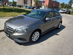 Grau Gebraucht 2015 Mercedes A200 Urban Limousine | 13.499 € (Guter Preis)