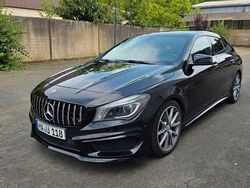 Schwarz Gebraucht 2015 Mercedes CLA200 Shooting Brake AMG line Kombi | 15.499 € (Guter Preis)