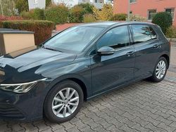 Grau Gebraucht 2020 VW Golf VII Life Limousine | 18.300 € (Guter Preis)