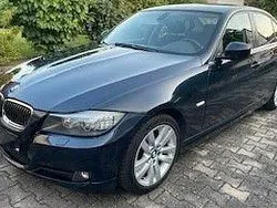 Blau Gebraucht 2009 BMW 330 Limousine | 8.350 € (Superpreis)