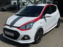 Polar white / sol Gebraucht 2015 Hyundai i10 Sport Kleinwagen | 11.450 € (Etwas zu teuer)