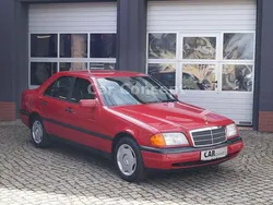 Rot Gebraucht 1995 Mercedes C180 Limousine | 6.990 €