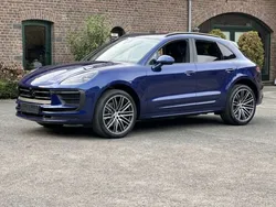 Enzianblaumetallic Gebraucht 2024 Porsche Macan Turbo Sport SUV | 83.790 €