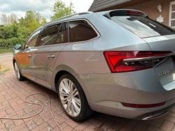 Grau Gebraucht 2020 Skoda Superb LAURIN & KLEMENT Kombi | 21.500 € (Teuer)