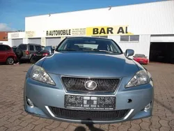 Silber (metallic) Gebraucht 2008 Lexus IS220d Limousine | 2.450 € (Superpreis)