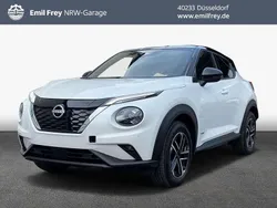 Pearl white pearleffekt/ dach Neu 2025 Nissan Juke N-Connecta SUV | 30.990 € (Fairer Preis)