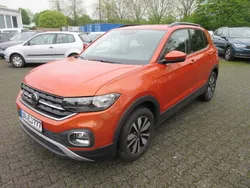 Energetic orange (metallic) Gebraucht 2023 VW T-Cross Move SUV | 23.988 € (Guter Preis)