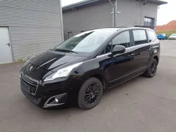 Schwarz Gebraucht 2016 Peugeot 5008 Active Van / Kleinbus | 7.999 € (Fairer Preis)