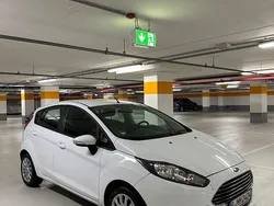 Weiß Gebraucht 2013 Ford Fiesta Kleinwagen | 4.950 € (Superpreis)