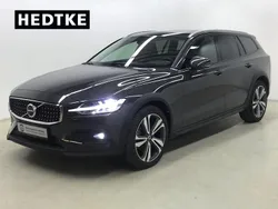 Platinum grey / Gebraucht 2023 Volvo V60 CC Ultimate Kombi | 39.990 € (Etwas zu teuer)