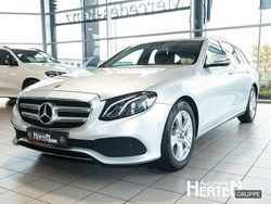 Iridiumsilber Gebraucht 2017 Mercedes E220 Avantgarde Limousine | 24.850 € (Superpreis)