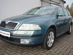 Grün Gebraucht 2006 Skoda Octavia Elegance Kombi | 2.990 € (Fairer Preis)