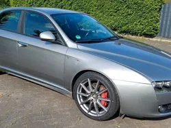 Silber Gebraucht 2012 Alfa Romeo 159 Ti Limousine | 11.900 €